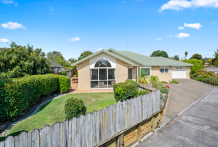 21 Thirlmere Rise, Northpark, Clare Nicholson, RayWhite Howick